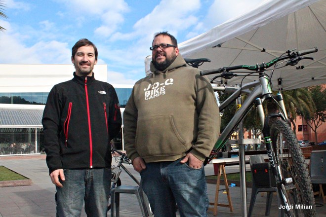 La Setmana del Medi Ambient ha  organitzat un taller de reparació de bicicletes