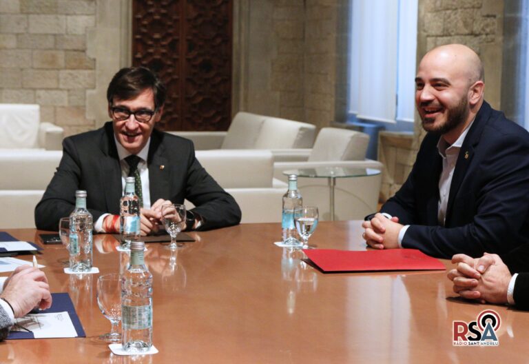 Trobada a Palau de la Generalitat entre l’alcalde Marc Giribet i el president Salvador Illa