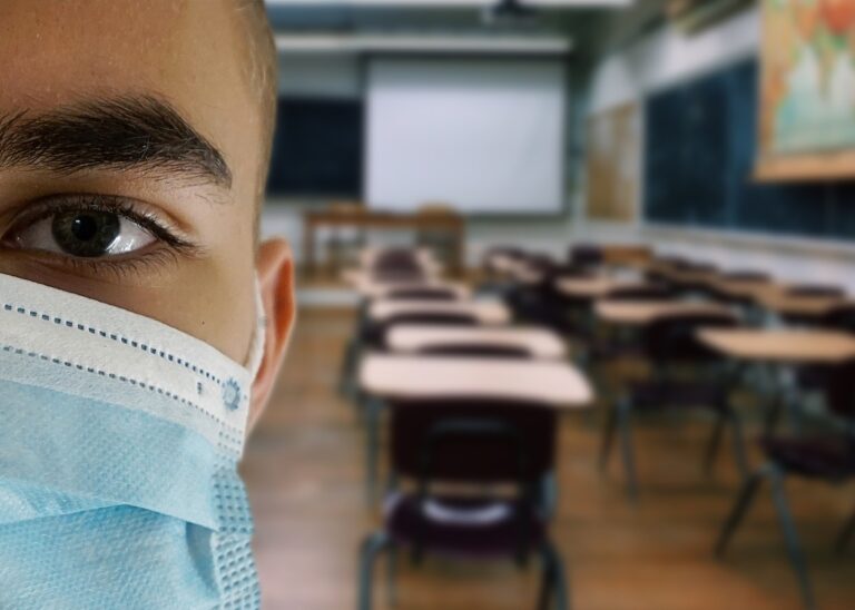 Joves vs. pandèmia: cinc anys després, quin record en tenen?