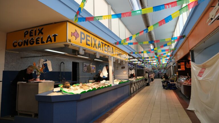 El Mercat de Sant Andreu de la Barca cinc anys després de l’esclat de la pandèmia